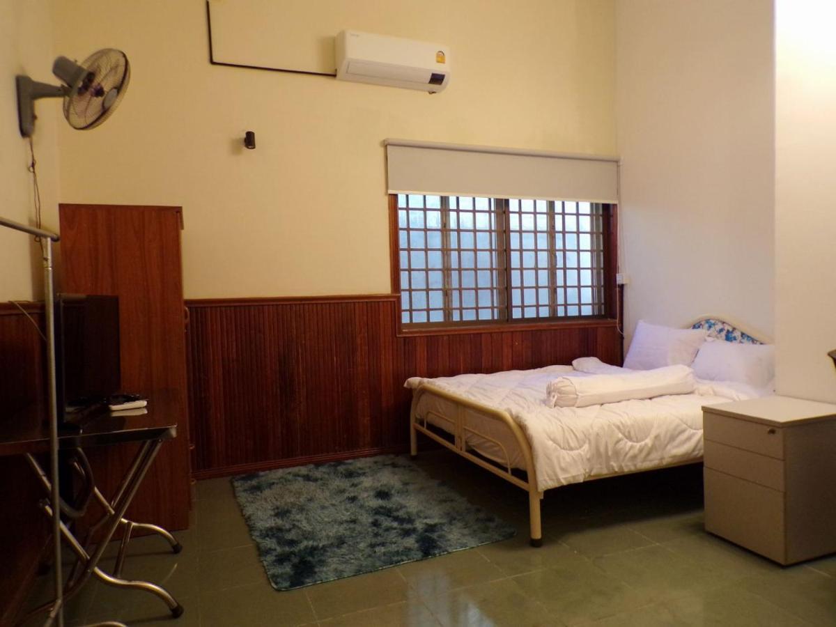 Dimocrata Apartamento Phnom Penh Exterior foto